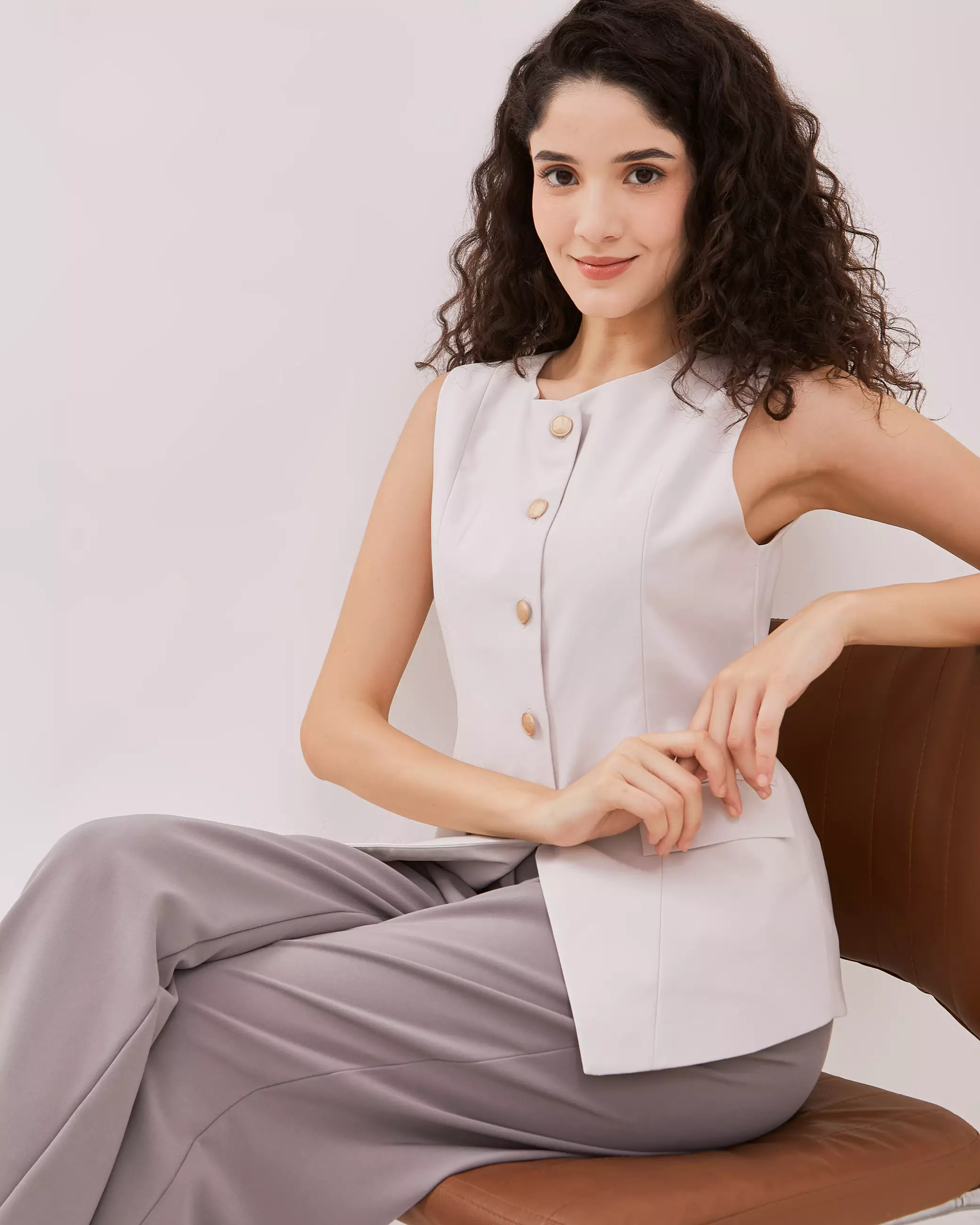 Urban Exchange Aruna Cream Round Neck - Sleeveless Outer Atasan Vest Cream Warna Cream