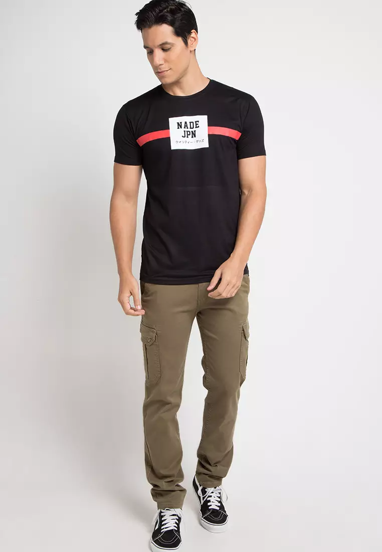 NT232F anti kusut nade jpn wh box T-shirt Hitam