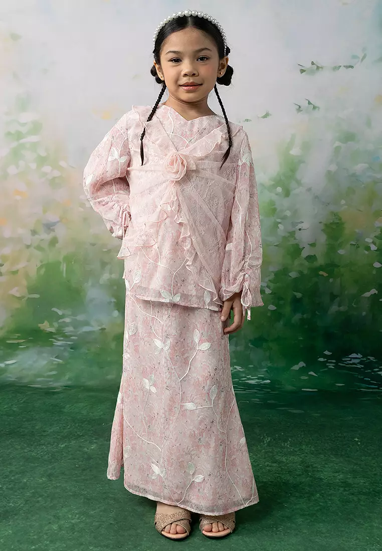 Rosé Embroidered Kurung with Lace Set