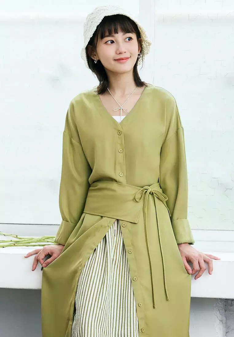 Wrinkle-Resistant Long Sleeve Maxi Dress with V-Neck and Button-Down Front [DA9989]