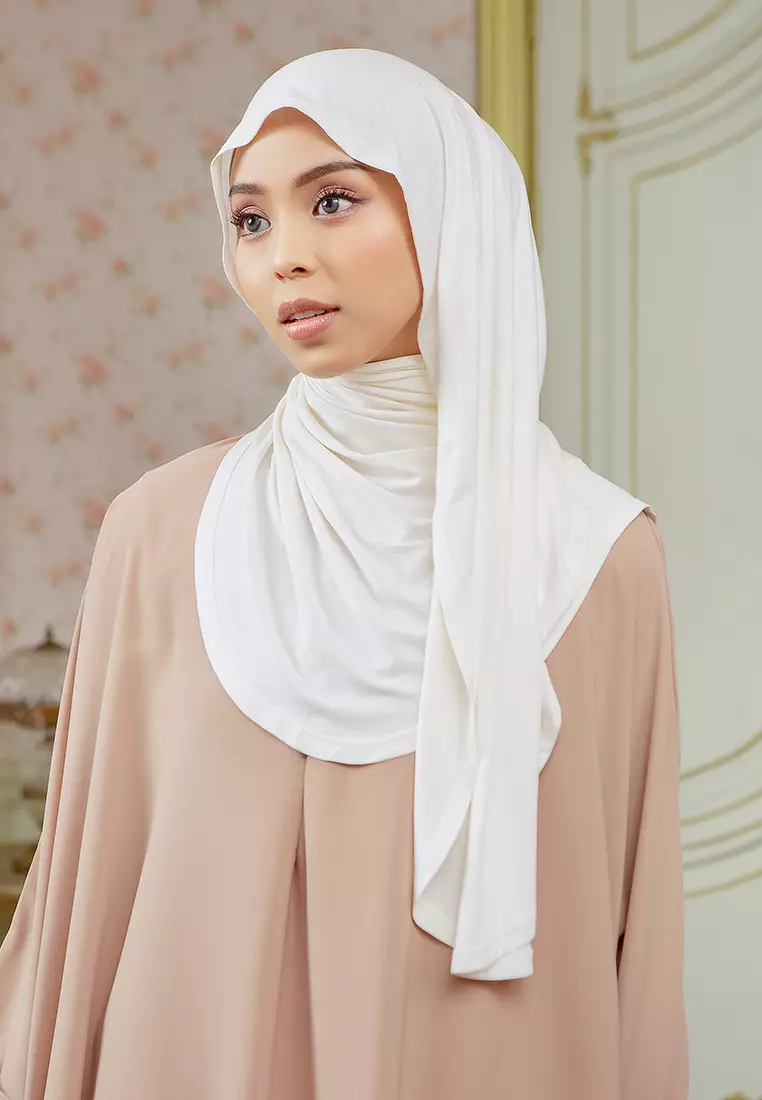 Heidy Oval Shawl in Broken White (Lozy x Heidy)