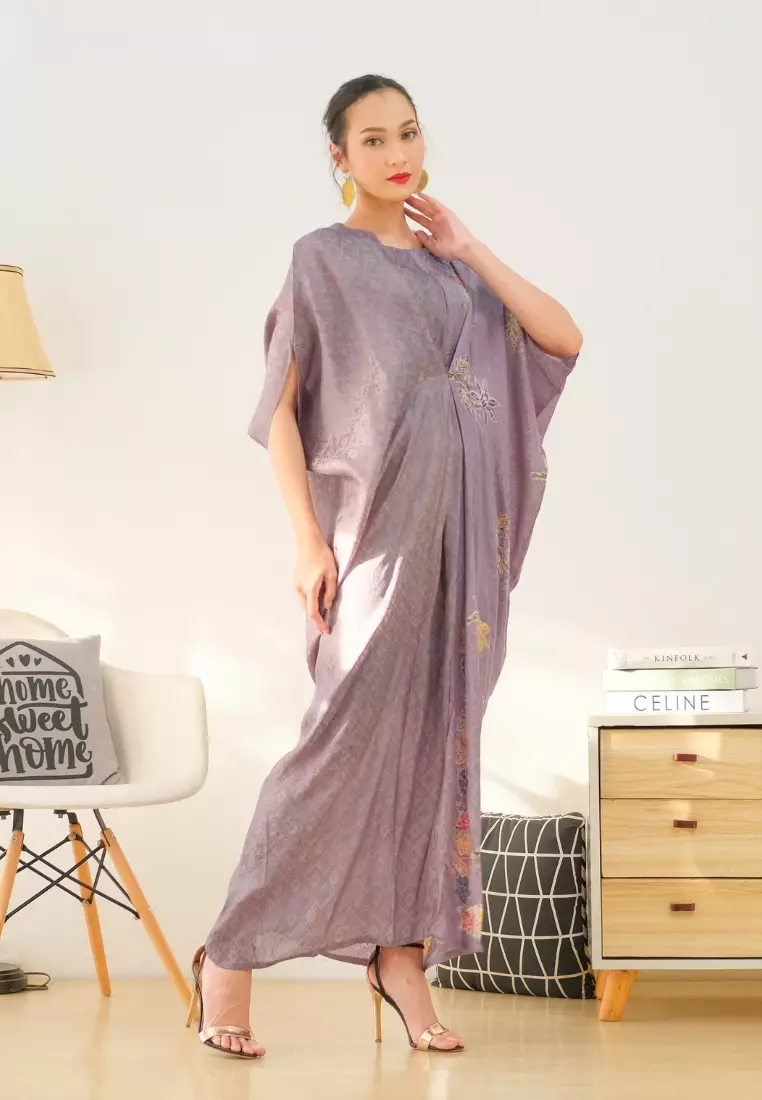 RINJANIE BATIK - Kaftan Batik Wanita - Kaftan Syariah - Lavender - OOTD Lebaran - Batik Encim Peranakan Premium