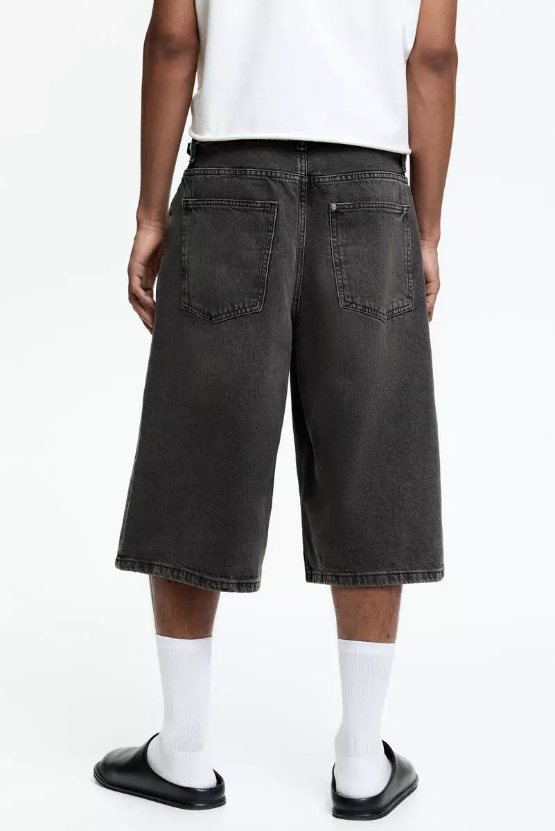 Baggy denim shorts
