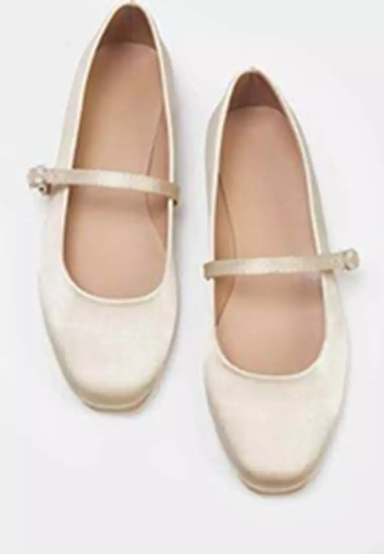 Vanilla Satin Mary Jane, Banded Almond Toe Shoes, Women's Ballerinas Takaw25Be00005
