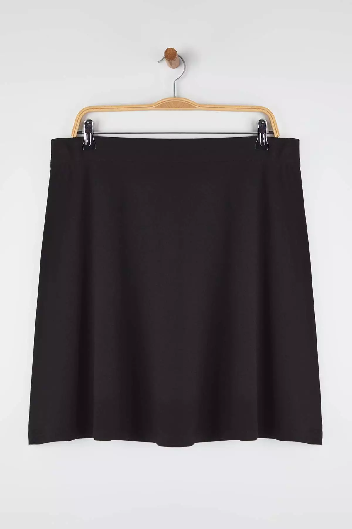 Black Short Knitted Plus Size Skirt