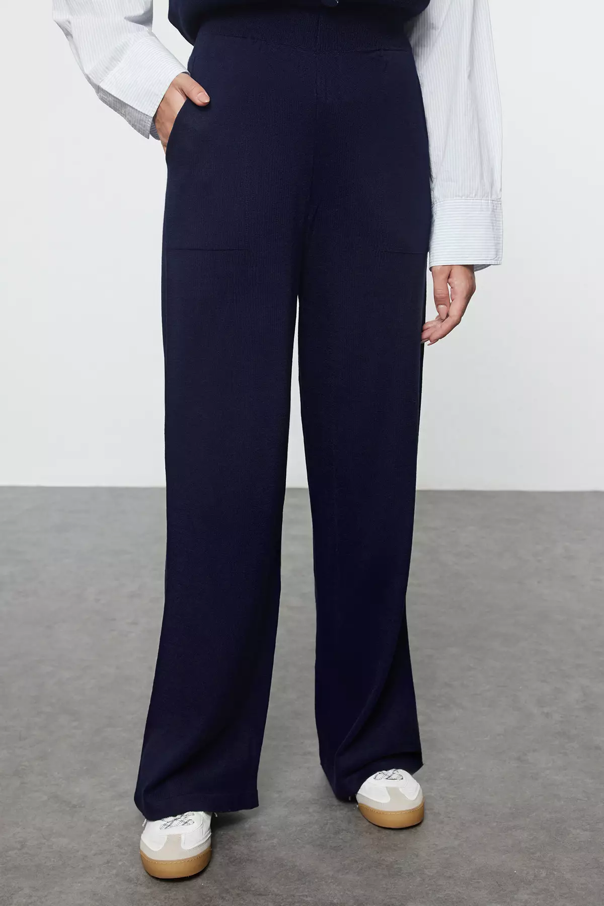 Navy Blue Knitwear Vest And Trousers Set - Tctaw25Us00032