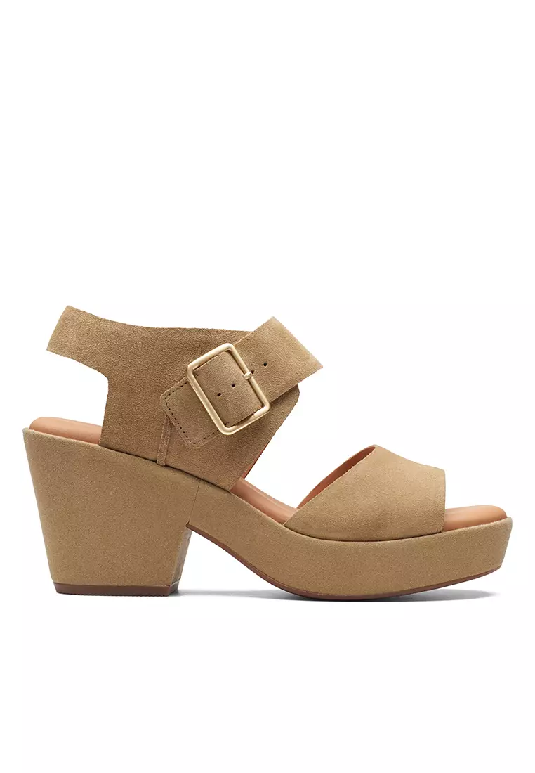 Discount on Clarks  shoes - SKU: Kimmei Hi Strap Platform Sandal Dark Sand