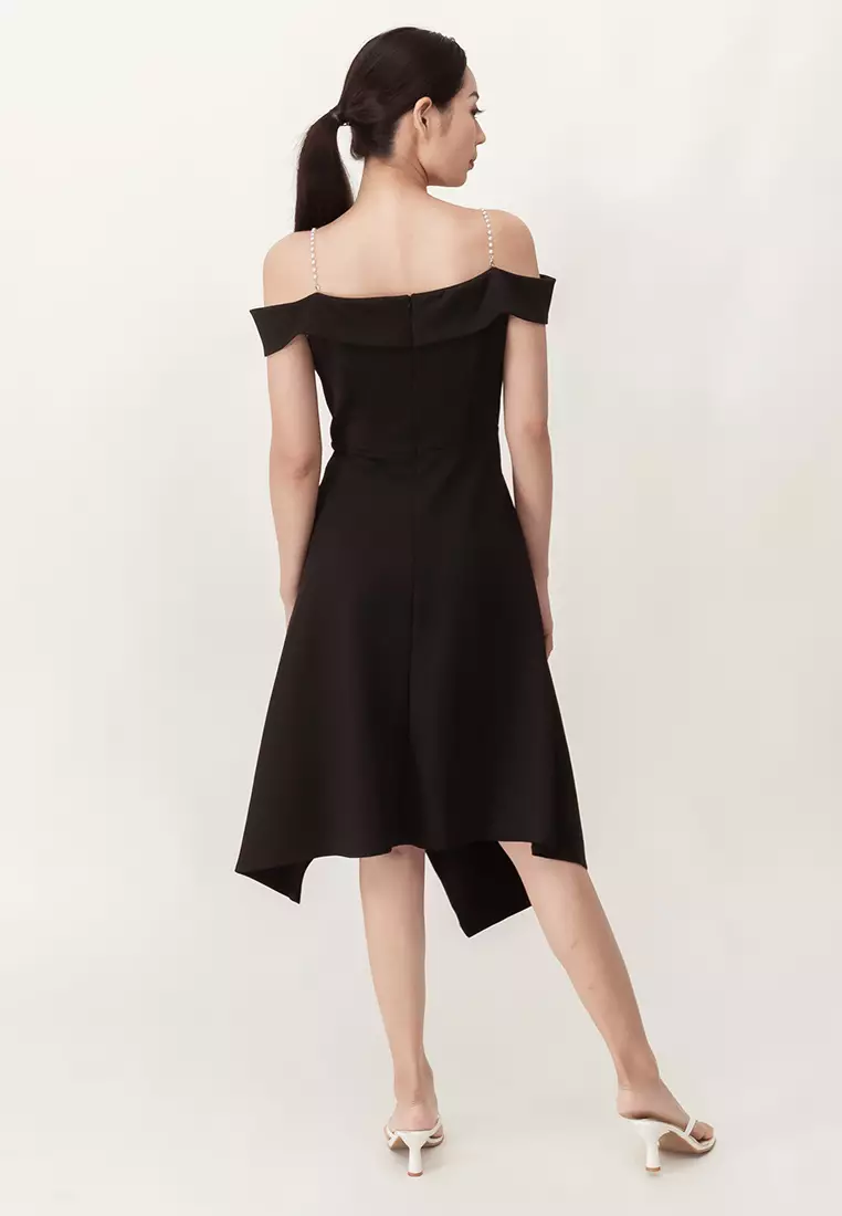 一字肩伞摆中长连衣裙