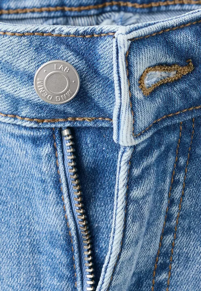 Frayed Low-Rise Skinny Jeans