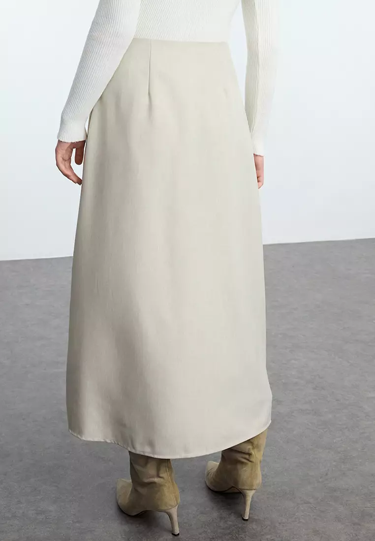 MODEST Pleat Detailed Skirt