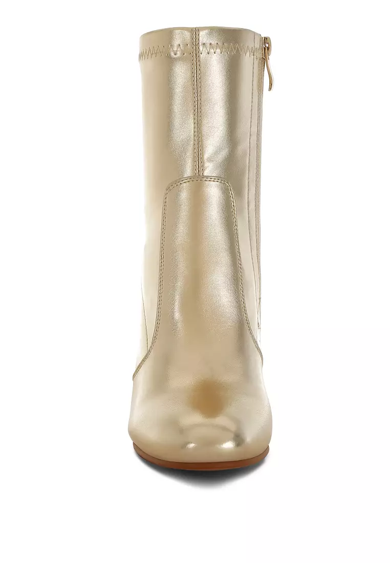 Sepatu Bot Kulit Metalik Warna Emas