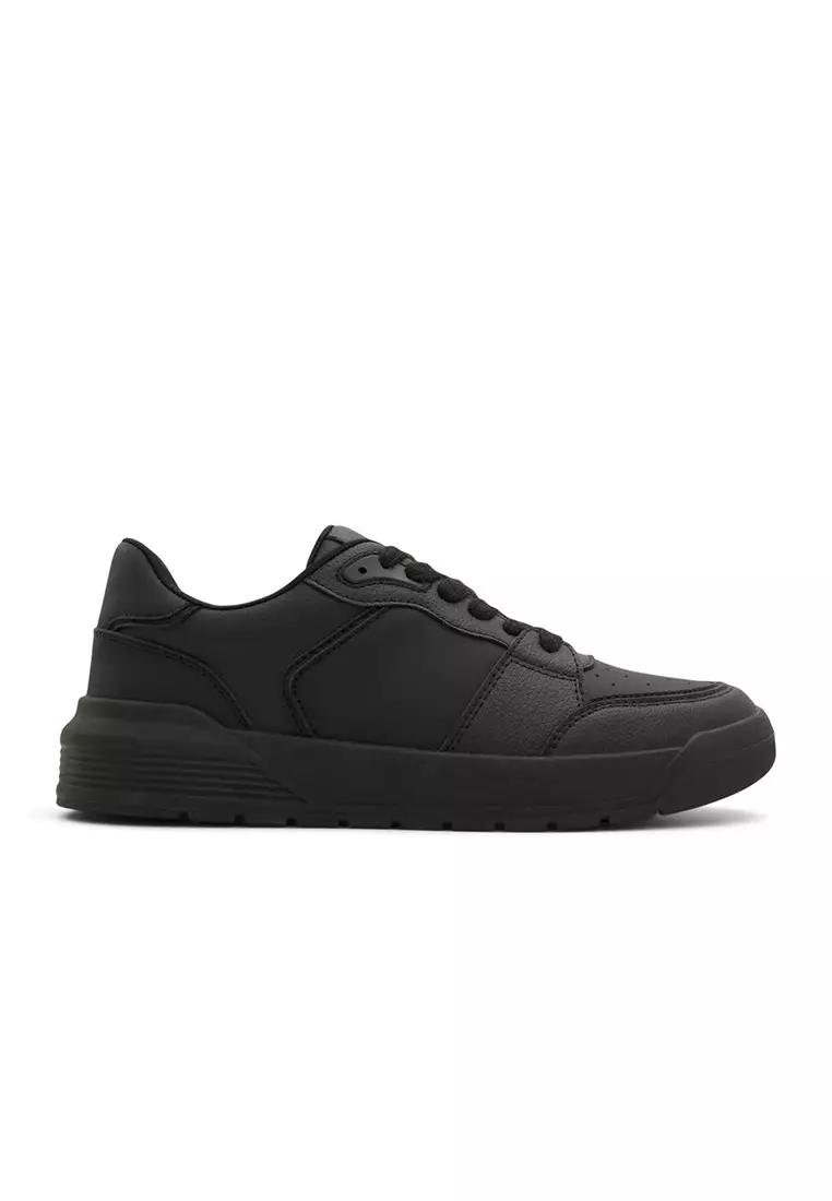 Breezey Low-Top Sneakers