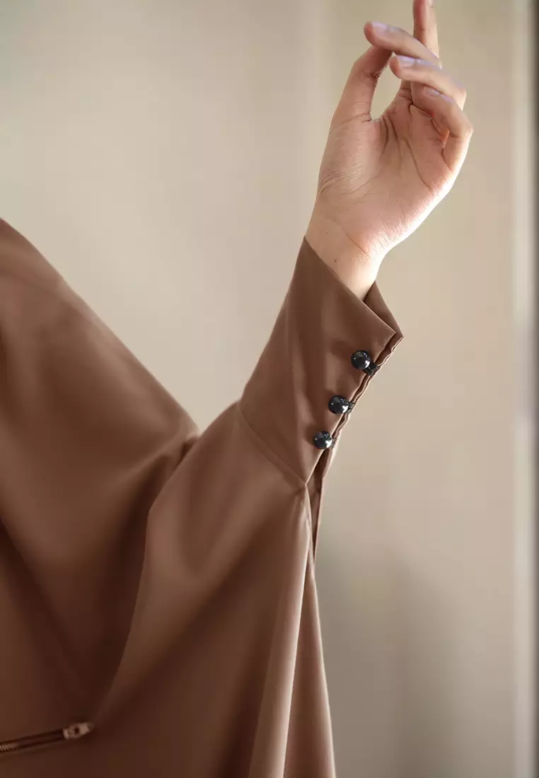 Cotton Bee - Yasmin Abaya Ruffle Set | Set Gamis Abaya Khimar Umrah Hajj - Dark Brown