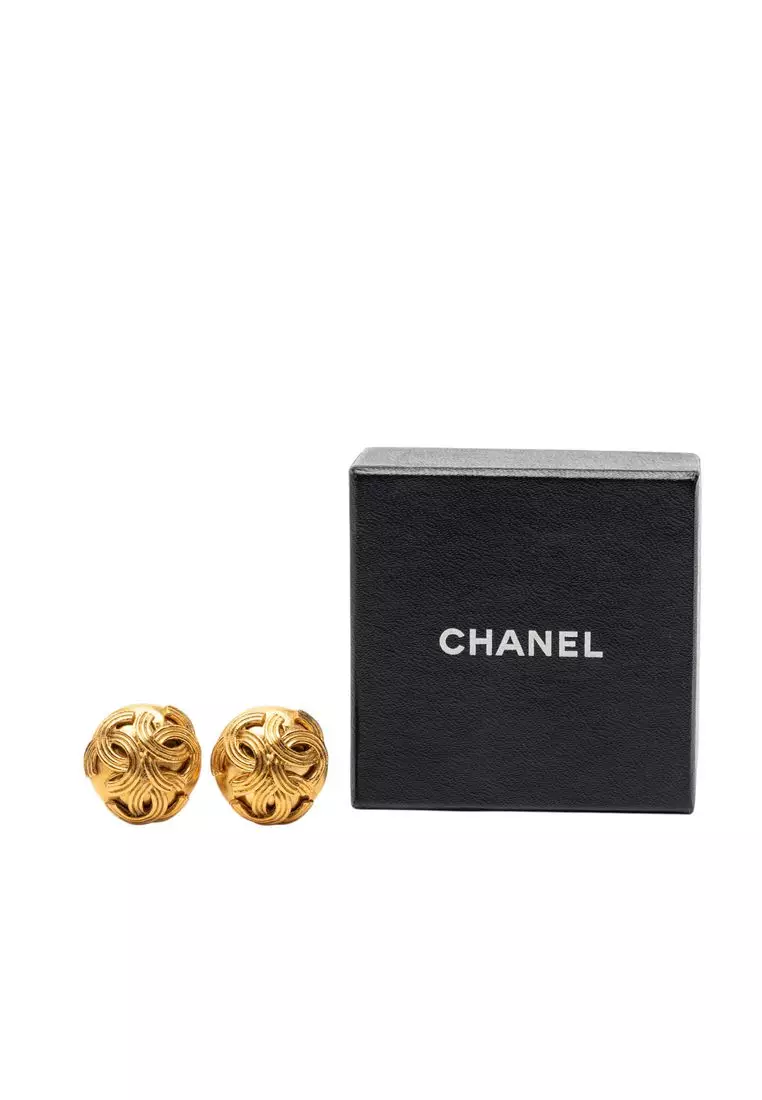 Pre-Loved Chanel Triple Cc Gold Plated Clip On Closure