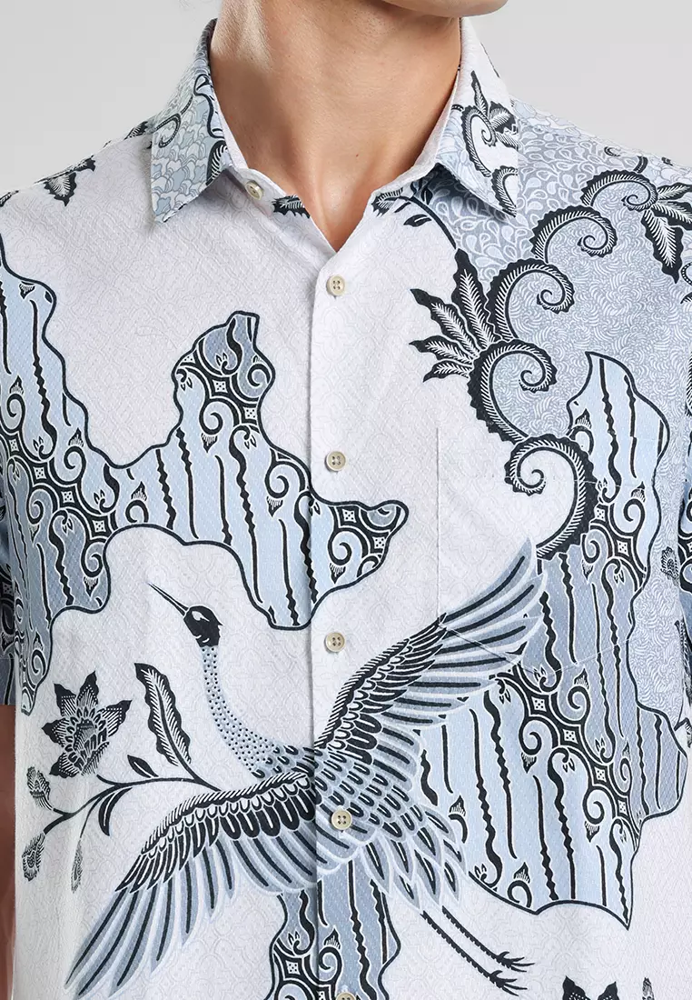 MANZONE - Kemeja Batik Lengan Pendek Pria Wanamarta Modern Fit - White Warna White