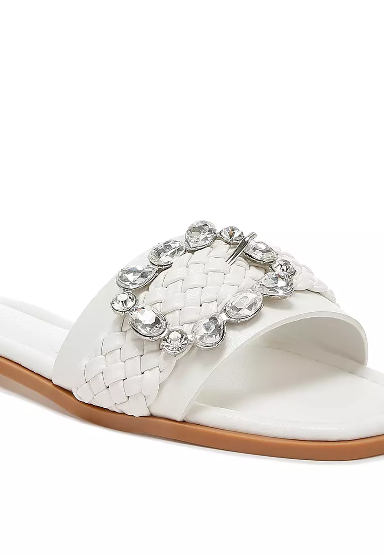 Sandal Datar Diamante Warna Putih