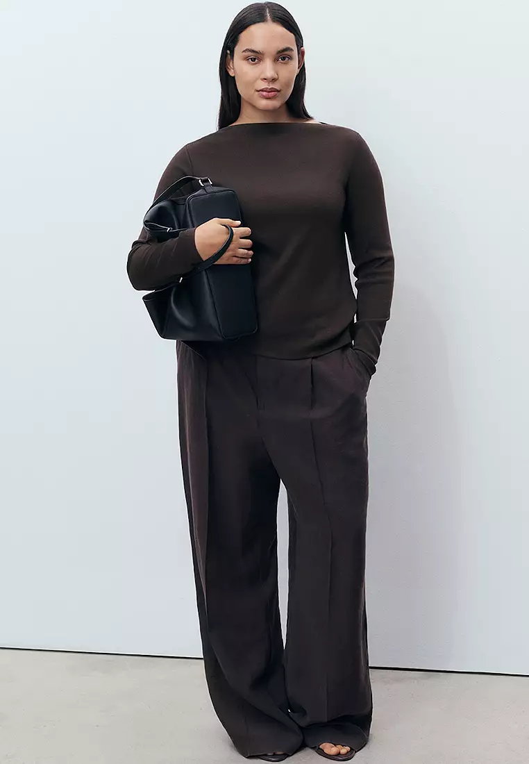 Long-Sleeved Boat-Neck T-Shirt