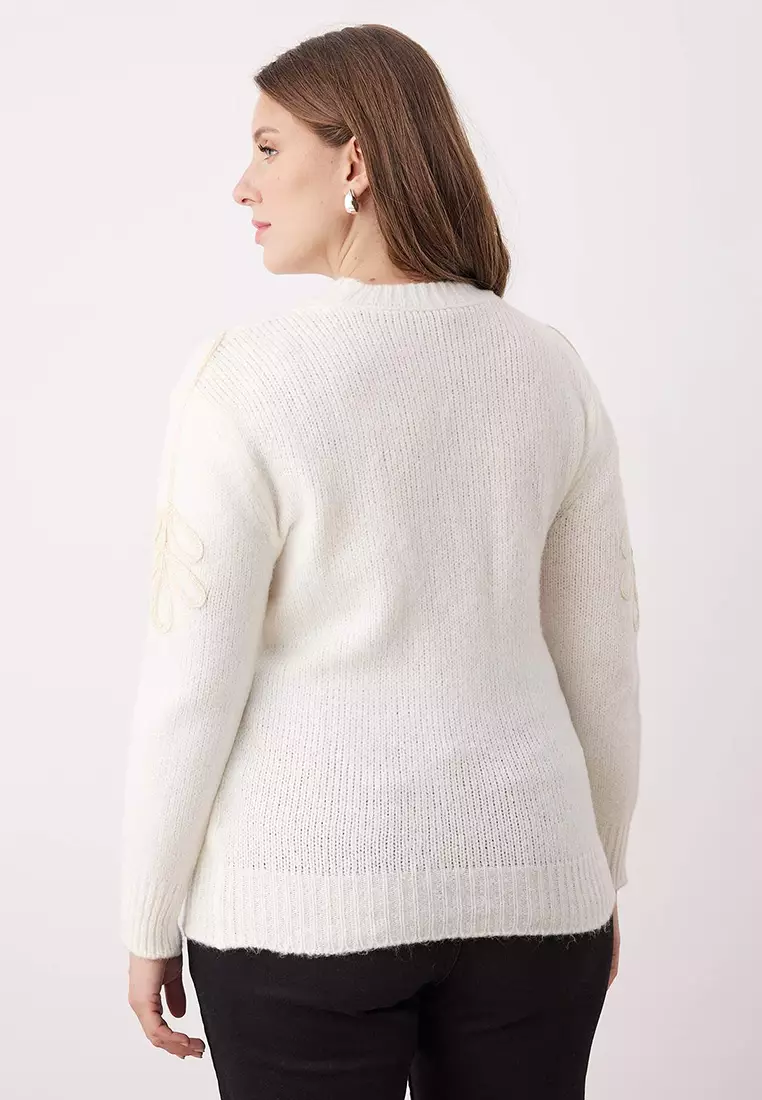 Glittery Embroidery Detailed Soft Feeling Knitwear Sweater