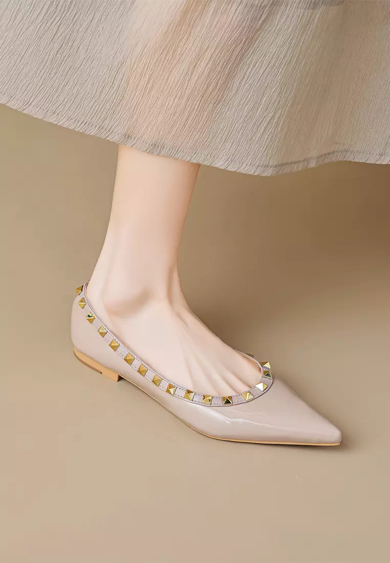 Pointed Rivets Microfiber Leather Flat Shoes WW2023-32