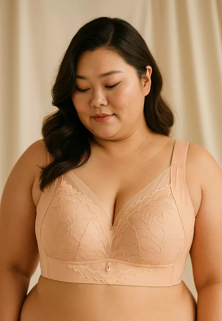 Amari Extended Plus Size Wireless Bra in Nude