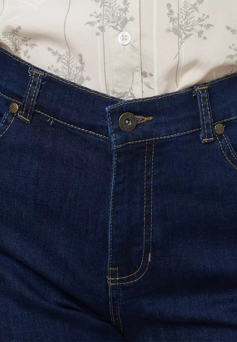 Dark Wash Cutbray Jeans 3303