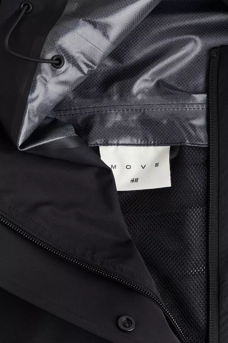 Rain parka with StormMove™
