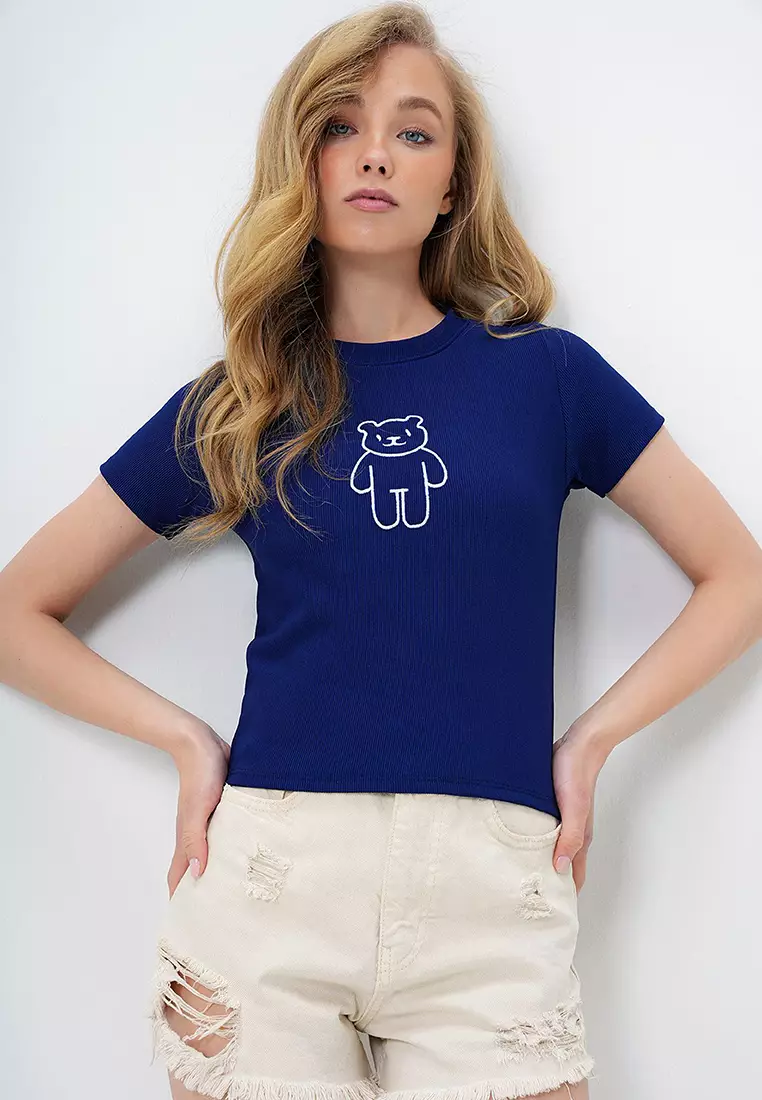 Women's Navy Blue Crew Neck Teddy Bear Embroidered Ottoban Crop T-Shirt Alc-X13917