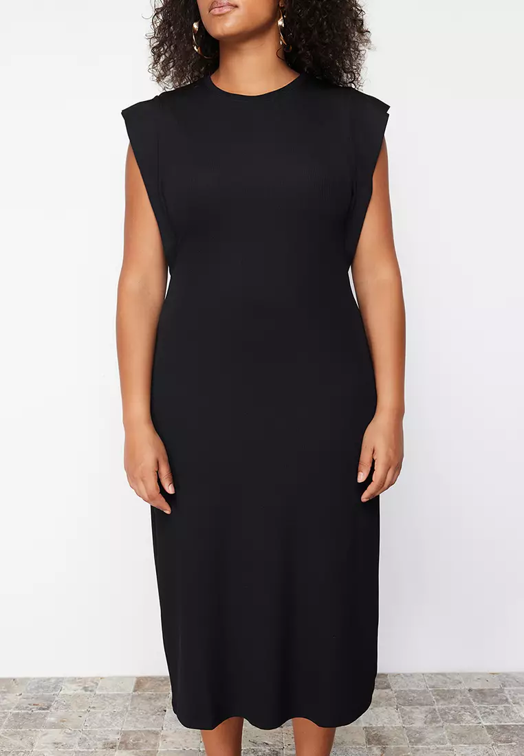 Plus Size Crew Neck Midi Dress