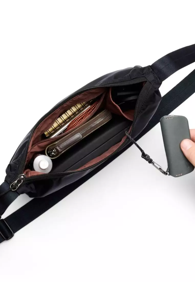 Bellroy Laneway Crescent Bag 2.5L - Ink