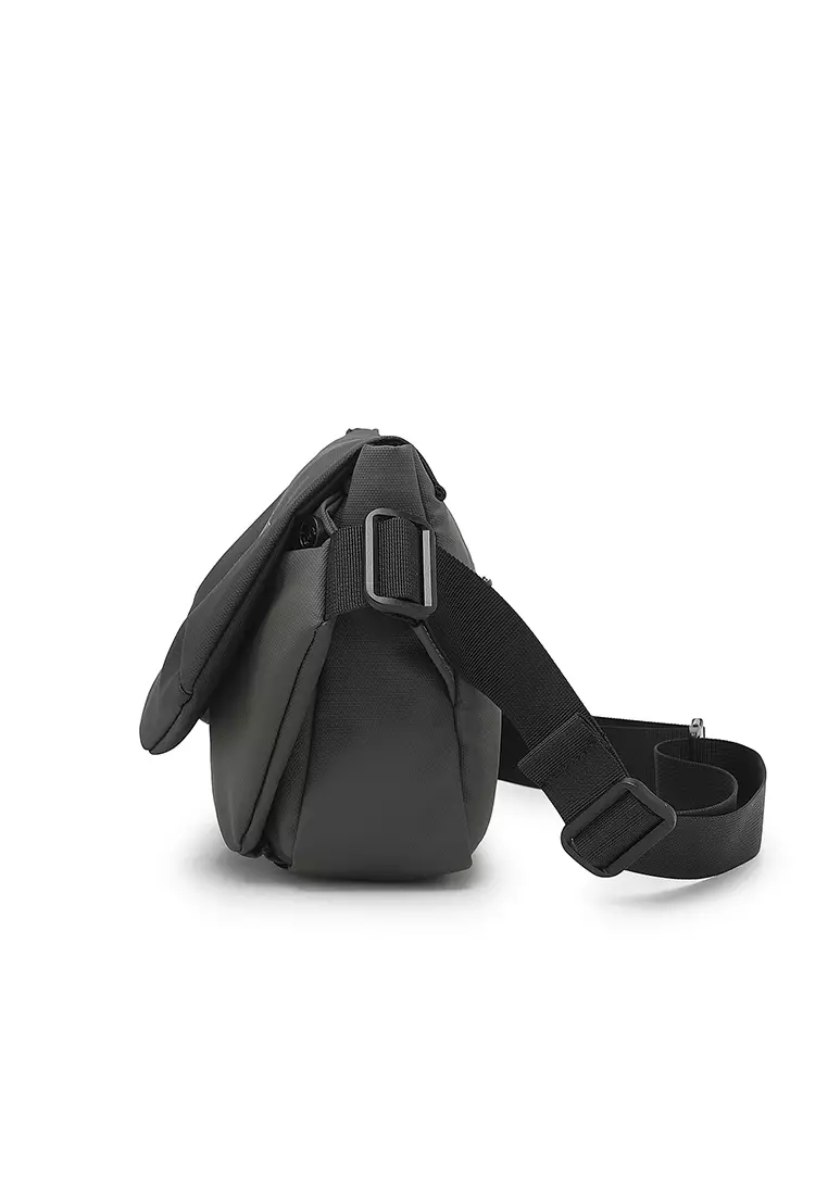 Men's Chest Bag / Sling Bag / Crossbody Bag (Tas Dada / Tas Selempang Pria) - Hitam / Hijau