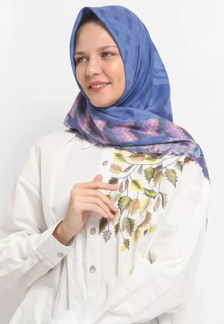 KLA Itang Yunasz Hijab Ariana Blue