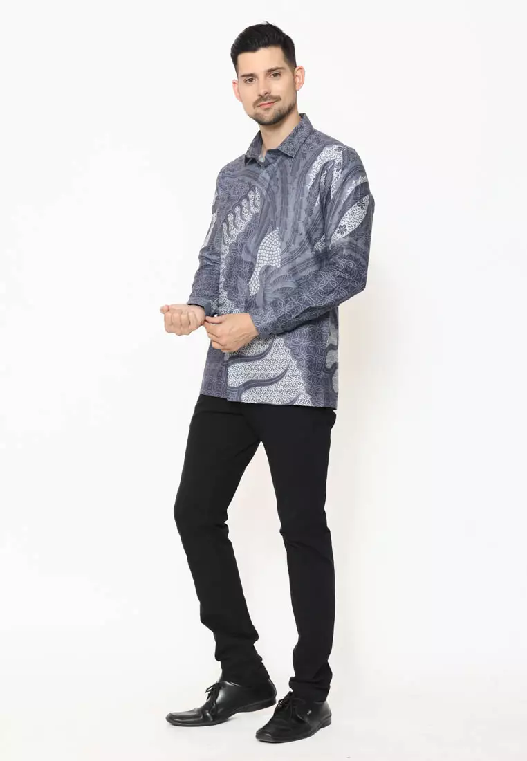 MAGINOT ALTA ABU MUDA Batik Slim Fit Lengan Panjang