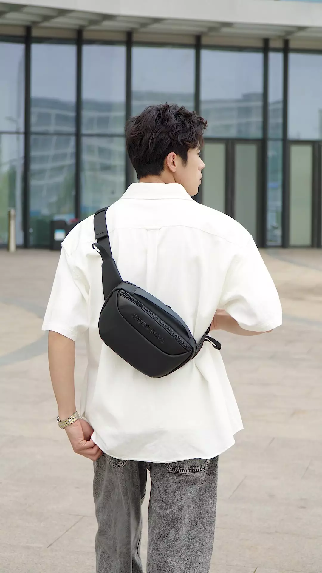 Men's Sling Bag / Crossbody Bag - Black