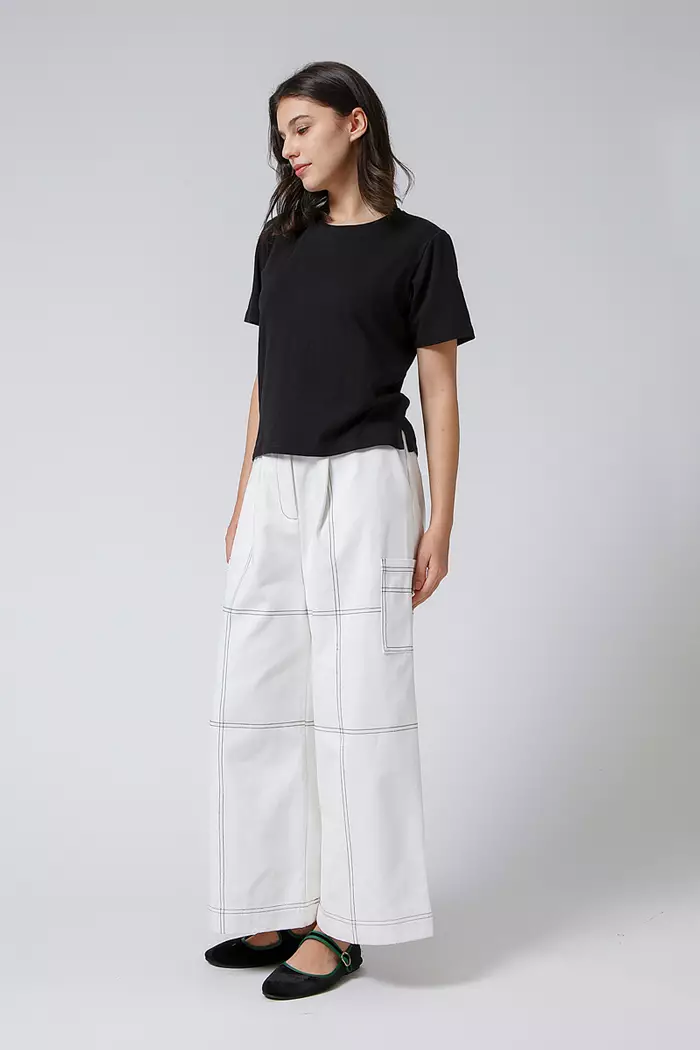 COTTONINK - Atasan Kaos Wanita Black Regular Fit #EssentialsCoreCollection