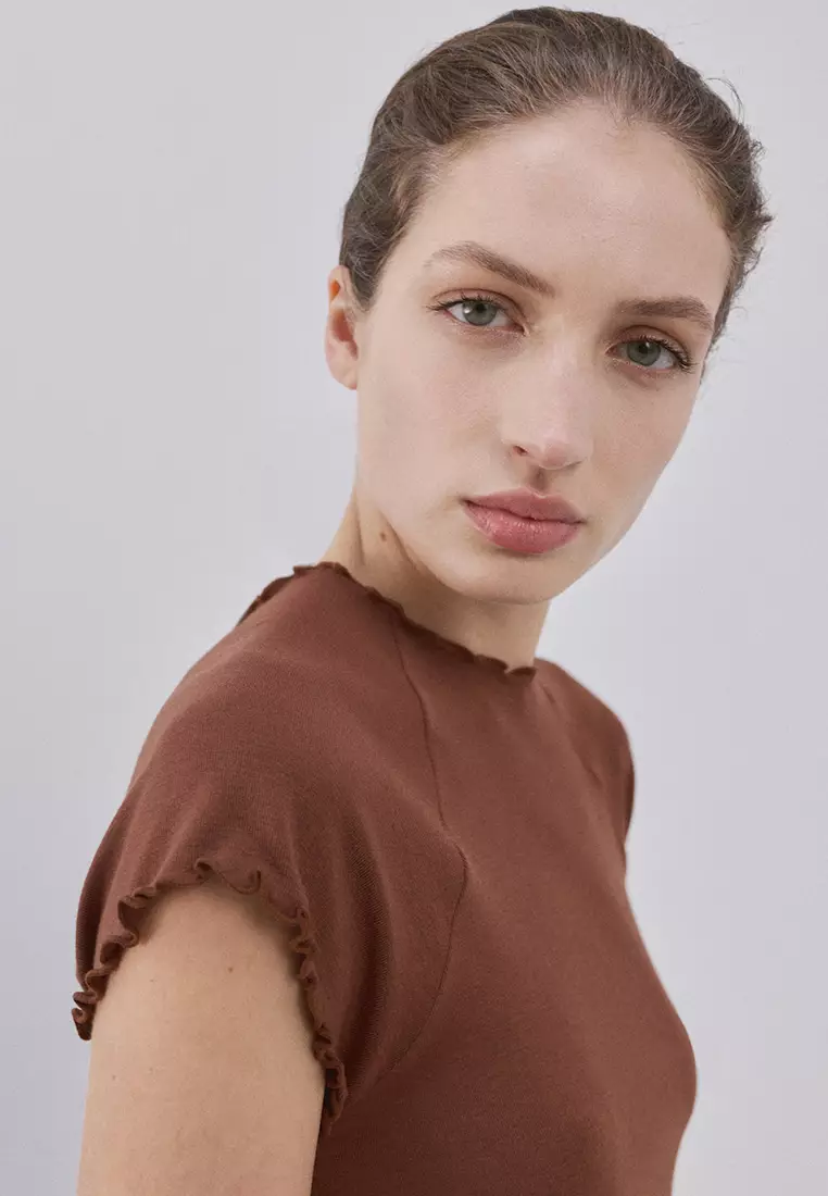 Contrasting T-Shirt