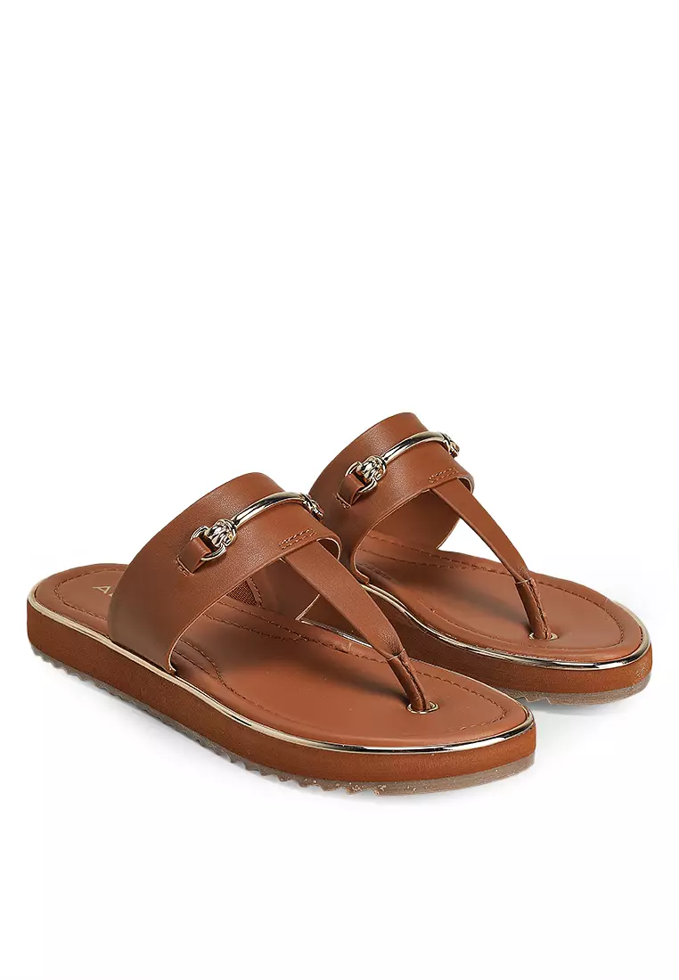 Lobredanten T-Strap Sandals
