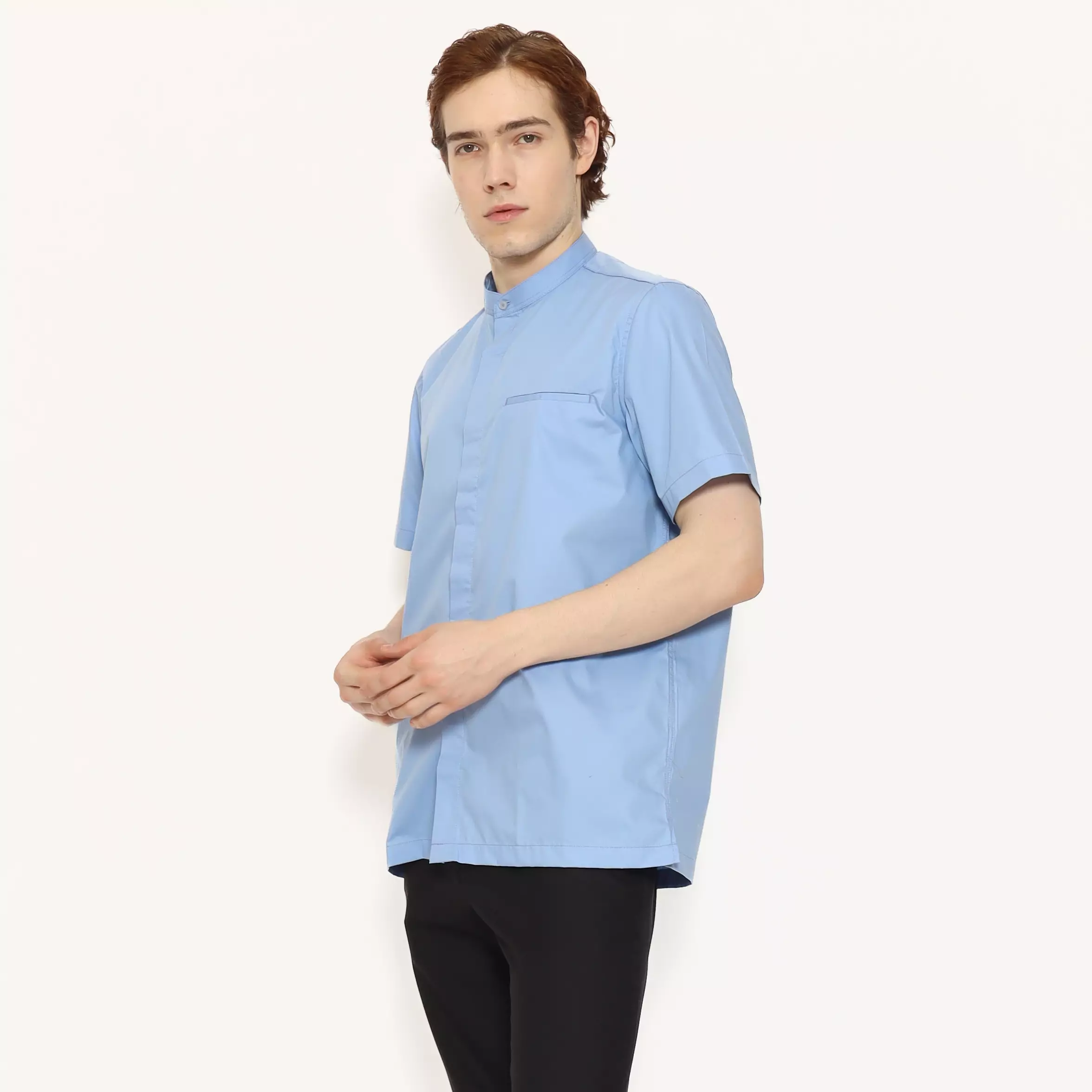 LAWELL DESMOND-S Baju Koko Pria Lengan Pendek Regular Fit Garbadin Kecil Warna Light Blue
