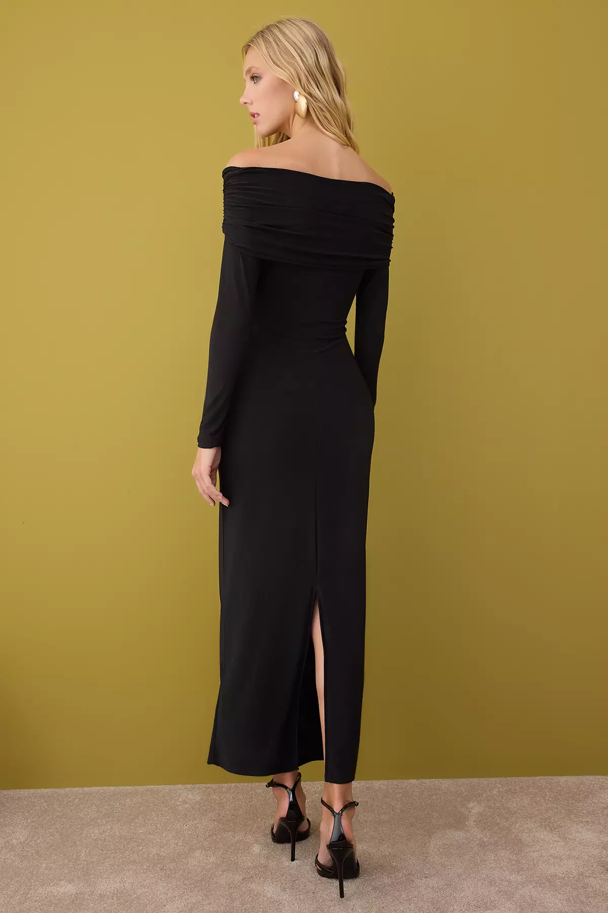 Black Collar Detailed Knitted Midi Unlined Chic/Evening Dress