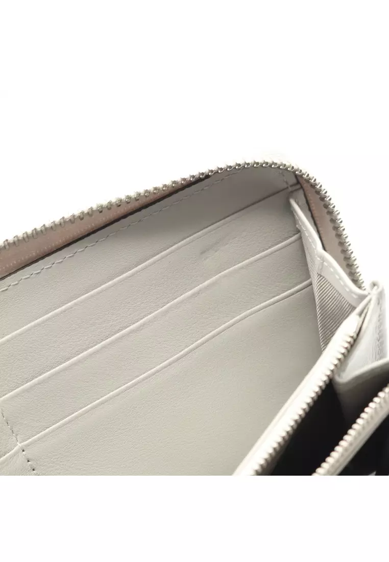 Pre-Loved Gucci gucci Imprint round zipper long wallet leather Light gray Japan limited