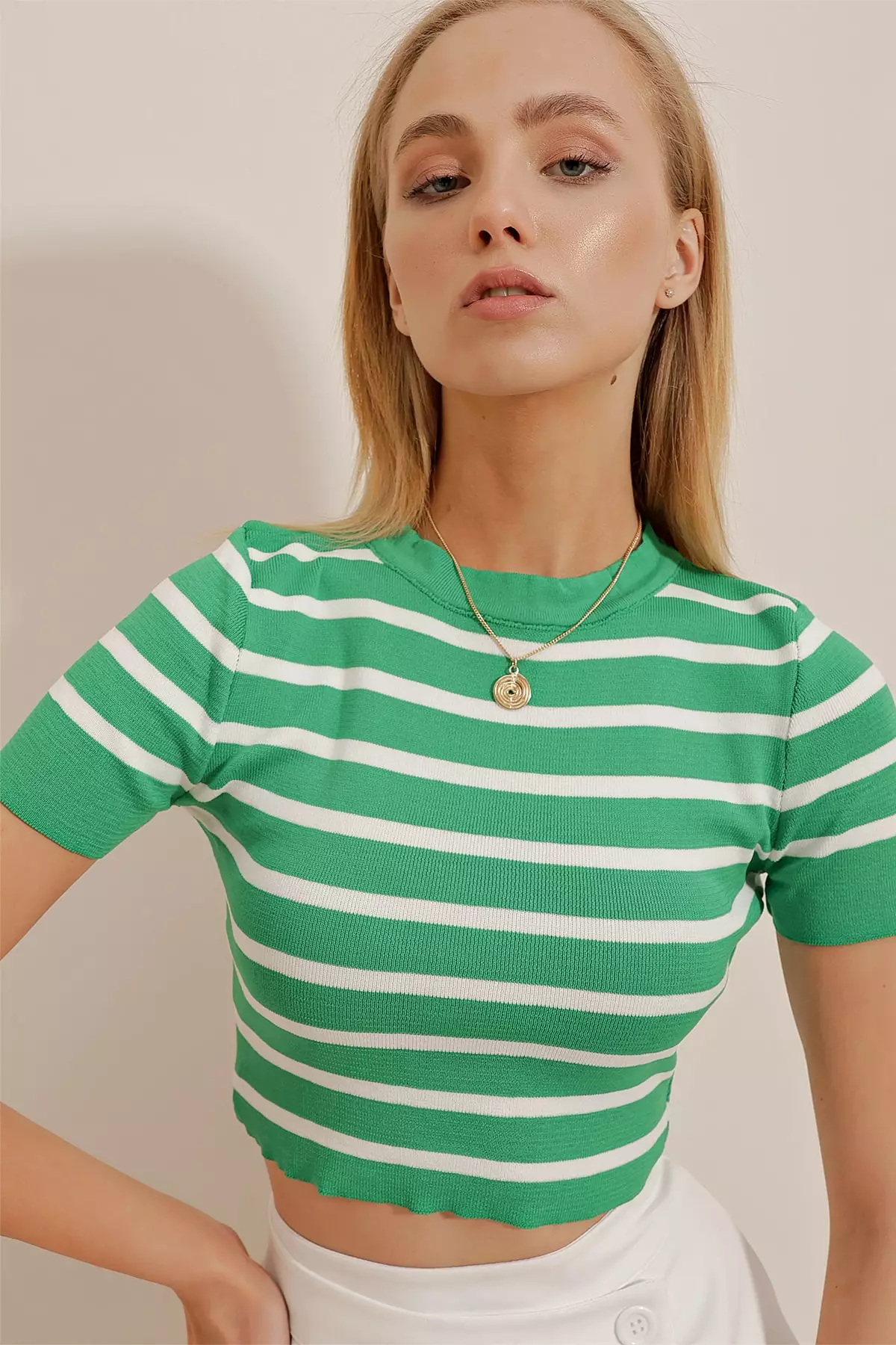 Crew Neck Stripe Crop Knit Top