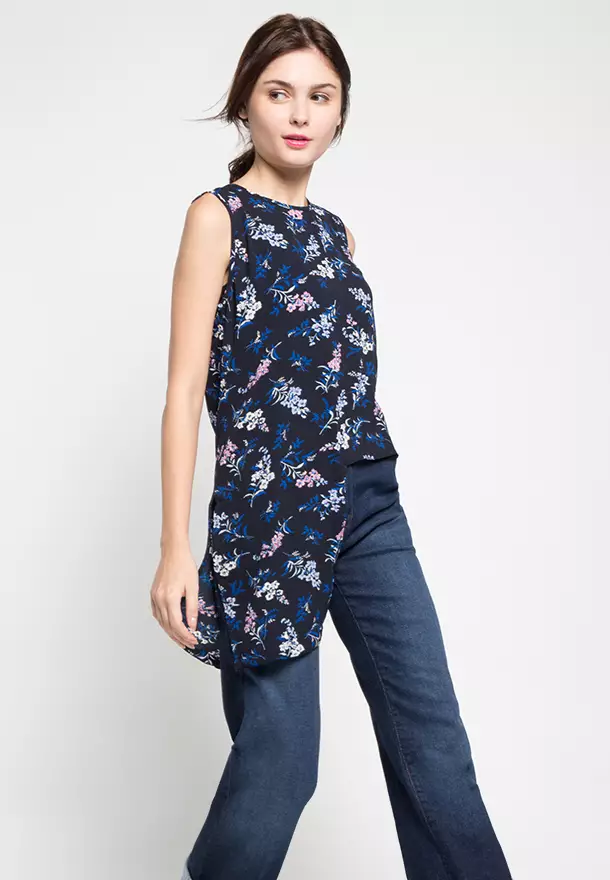 Sophistix Acacia Blouse In Navy Print