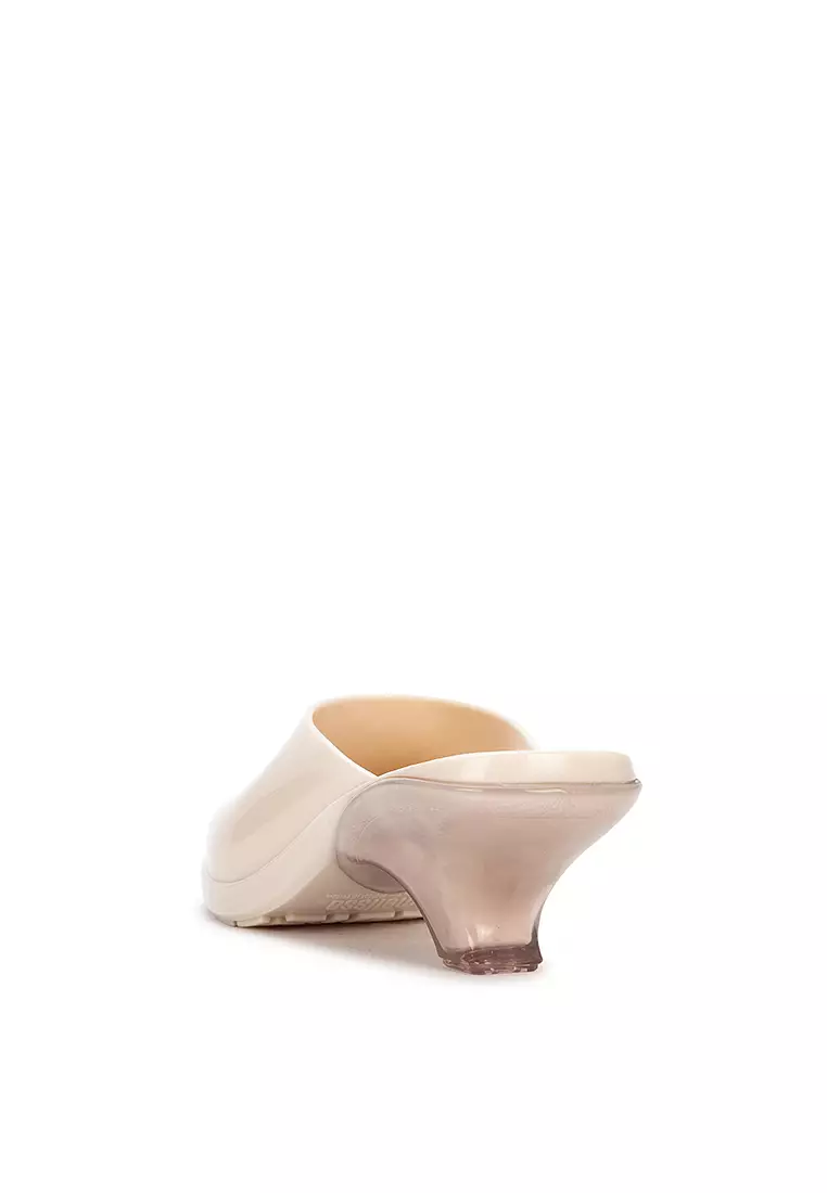 Gaia Heels