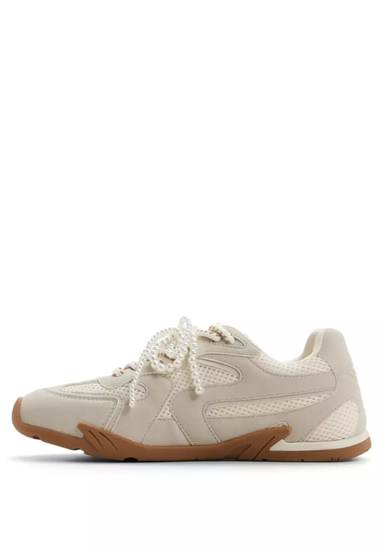 Pixelle Sneakers