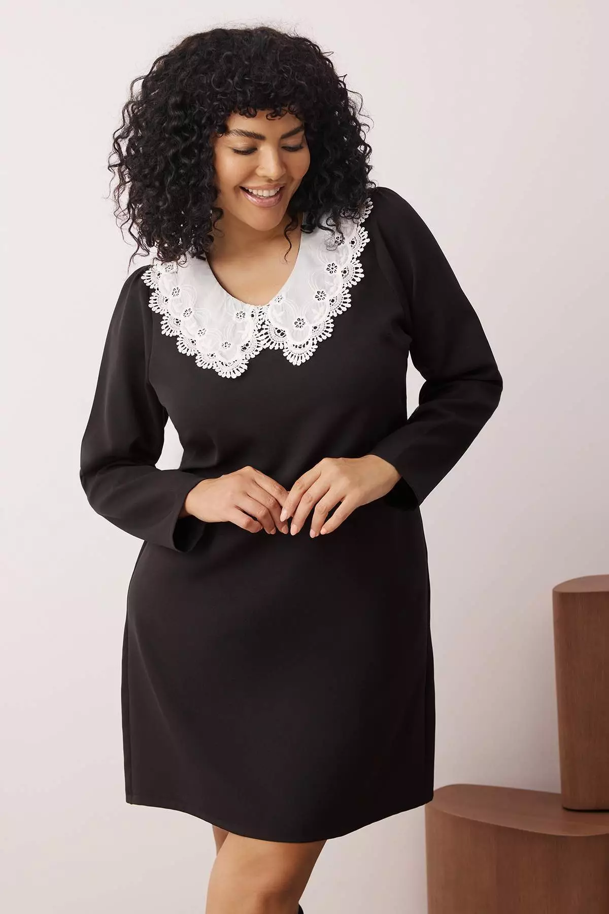 Black Collar Detailed Mini Shally Woven Plus Size Dress
