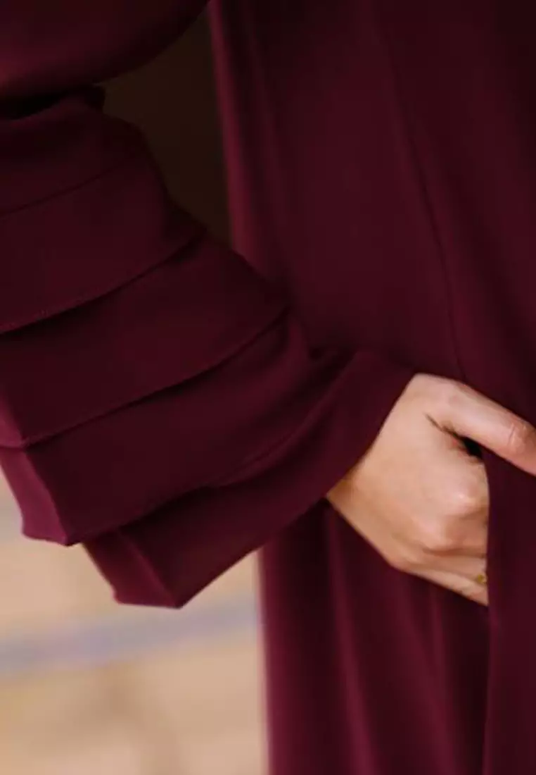 Laura Abaya Modern Layer Sleeves Loose Style in Maroon