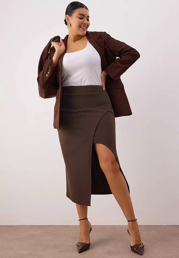 Brown Slit Detailed Knitted Stretch Fabric Plus Size Midi Skirt Tbbaw26Az00023