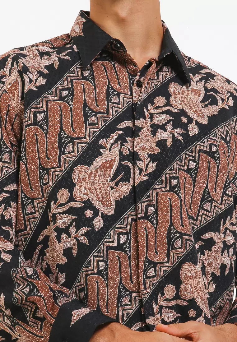 Kemeja Regular Fit Batik Lereng Kupu