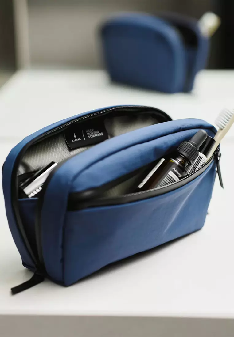 Alpaka Toiletry Bag - Blue