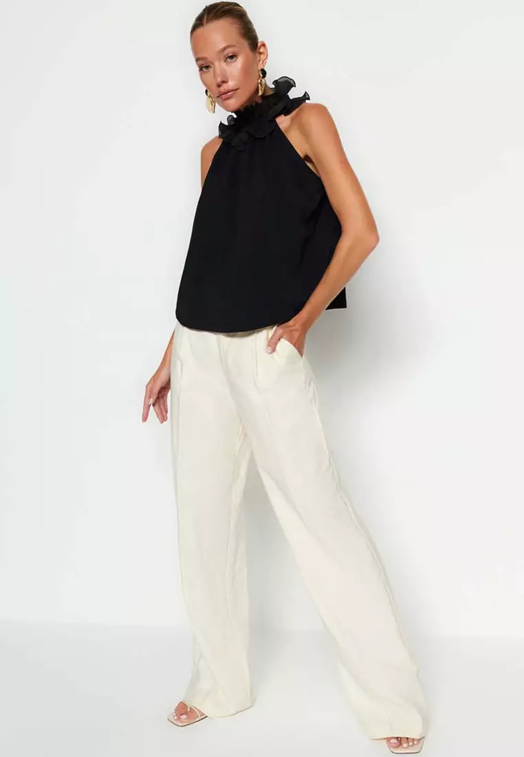 Collar Detailed Knit Top