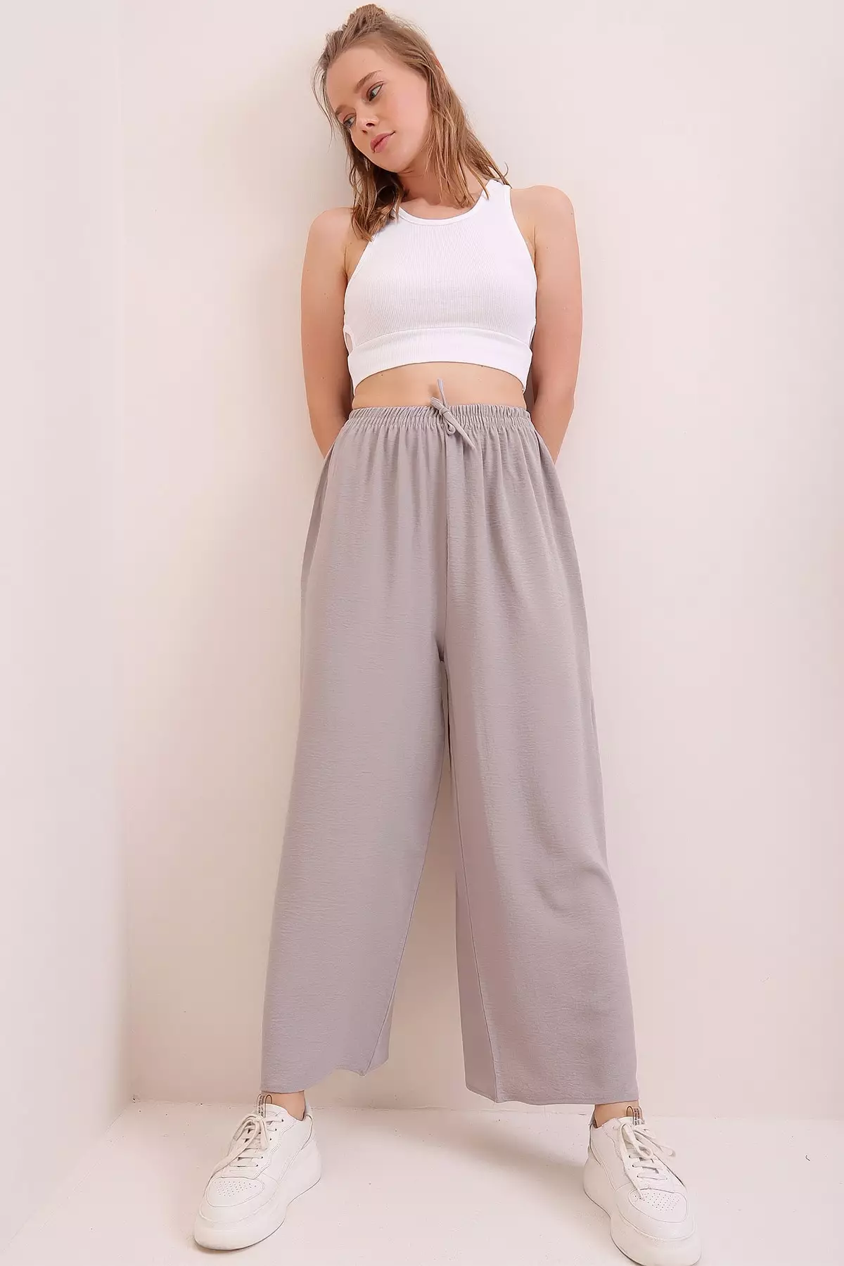 Elastic Waist Casual Fit Pants